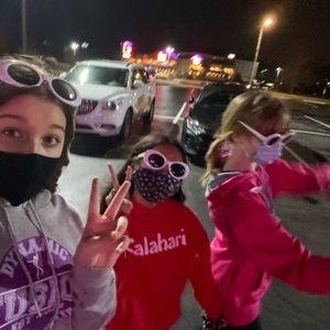 Meet your Posher, Lanie